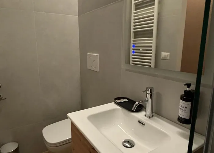 Pensión Eva 4*