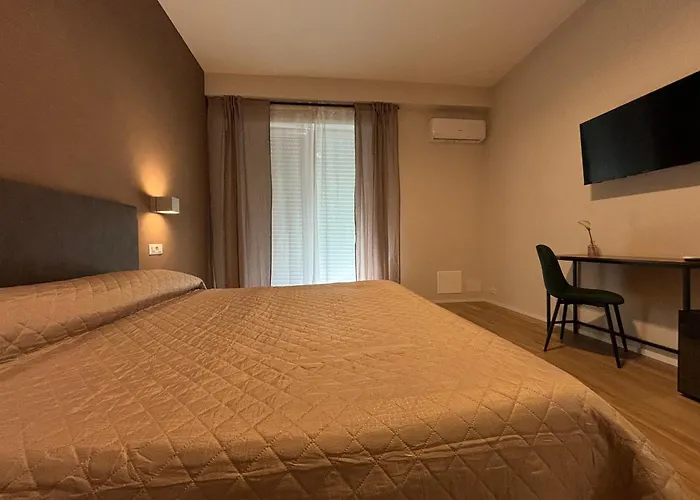 Pensión Eva 4*